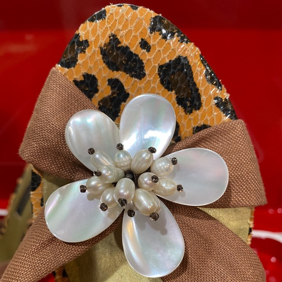 Beverly Feldman Platform Sandals w Pearl Flowers & Cork Wedge Heel EUC Size 8 - Picture 10 of 16